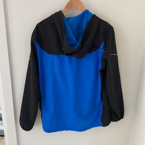 New Balance running jacket (large) - Picture 2 of 3